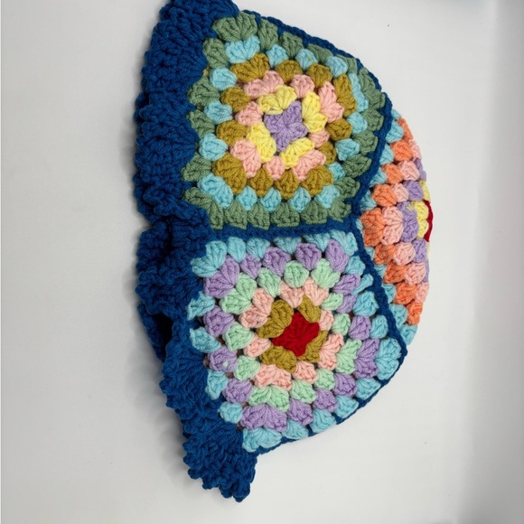 Hand Knit Colorful Crochet Granny Square Hat NWT - Picture 3 of 3